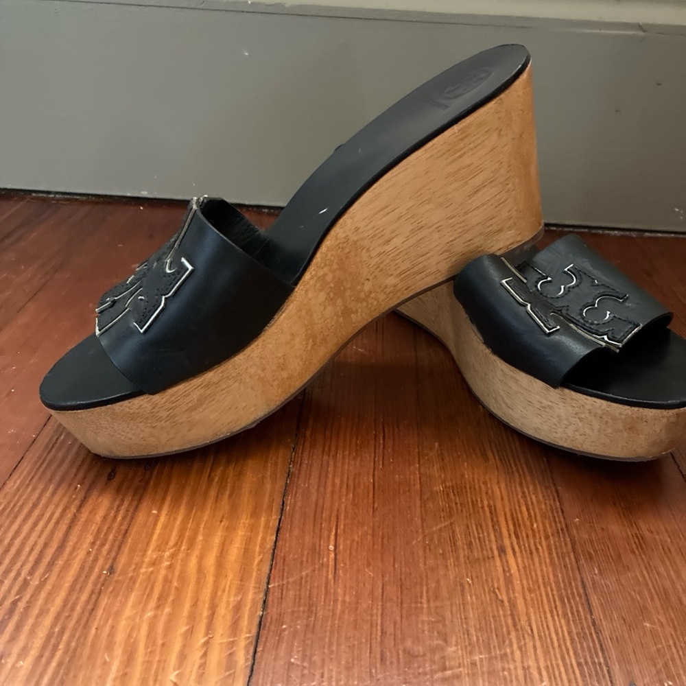 Tory Burch INES 80mm Wedge Sandal Leather and Wood Black- Size 8.5 - Picture 3 of 6